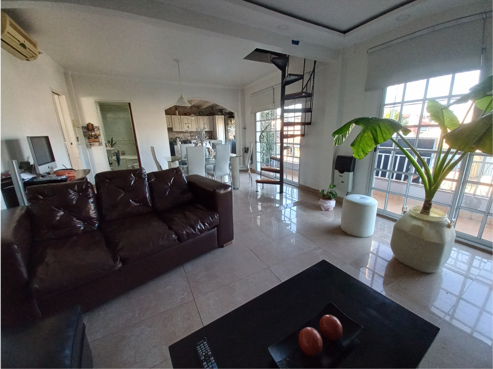 CASA Y DEPTO CALLE TORQUINS - 4