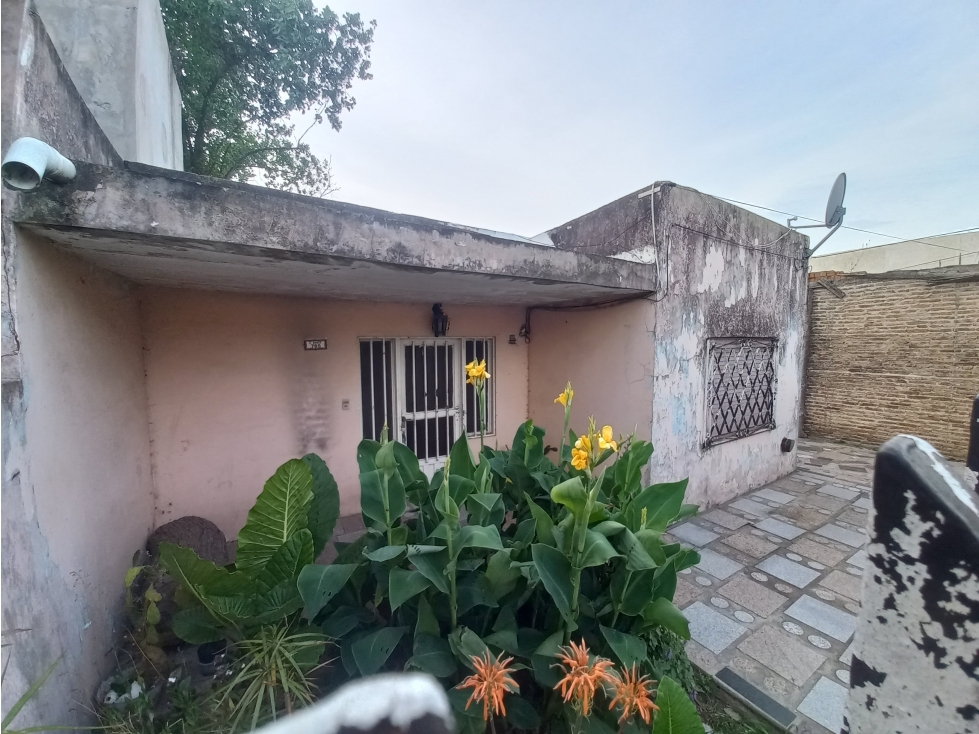 CASA EN RAFAEL CASTILLO — foto 3