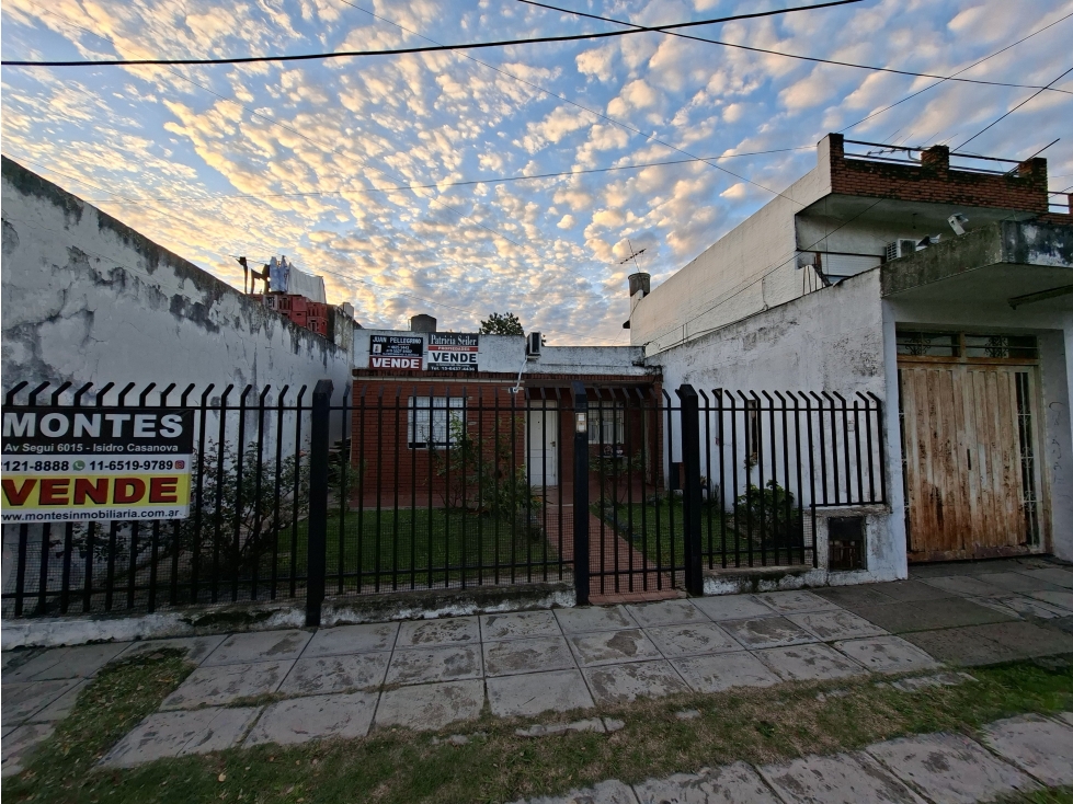 CASA EN CALLE LA PAZ. V. LUZURIAGA - 2