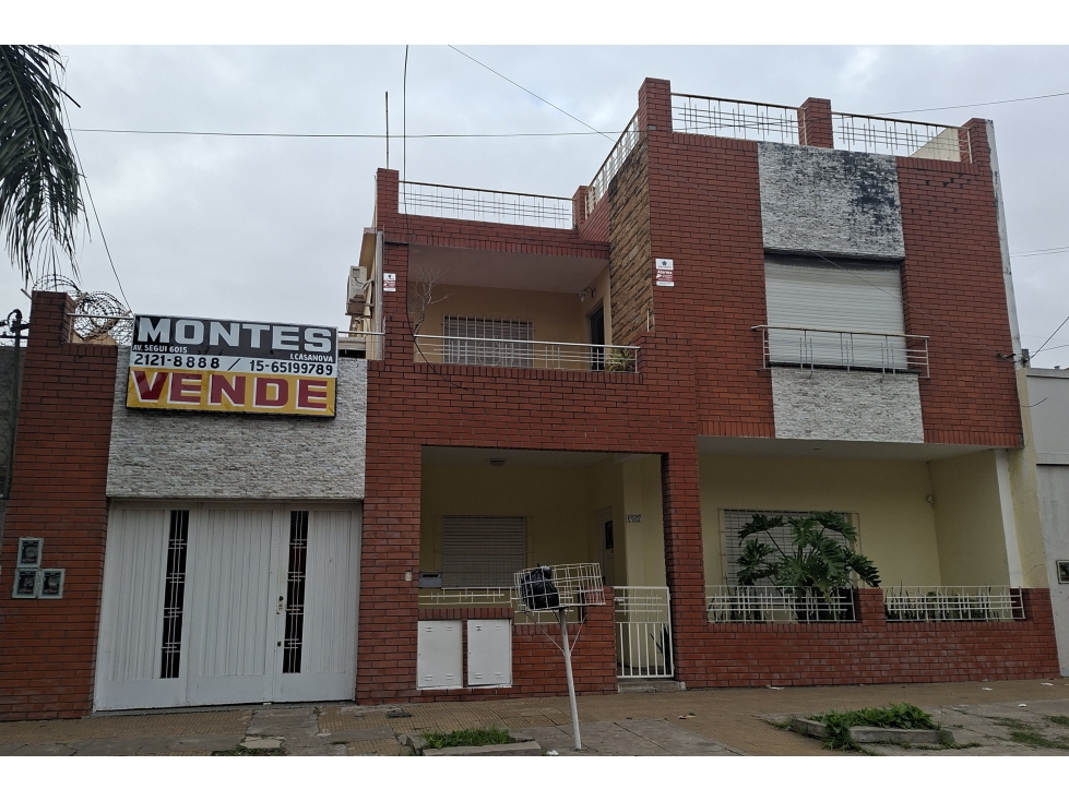 CASA Y 2 DEPTOS. CALLE QUITO - 1