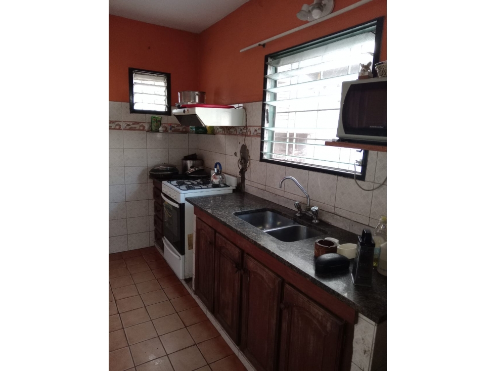 CASA Y 2 DEPTOS EN SOLDADO MORENO - 3
