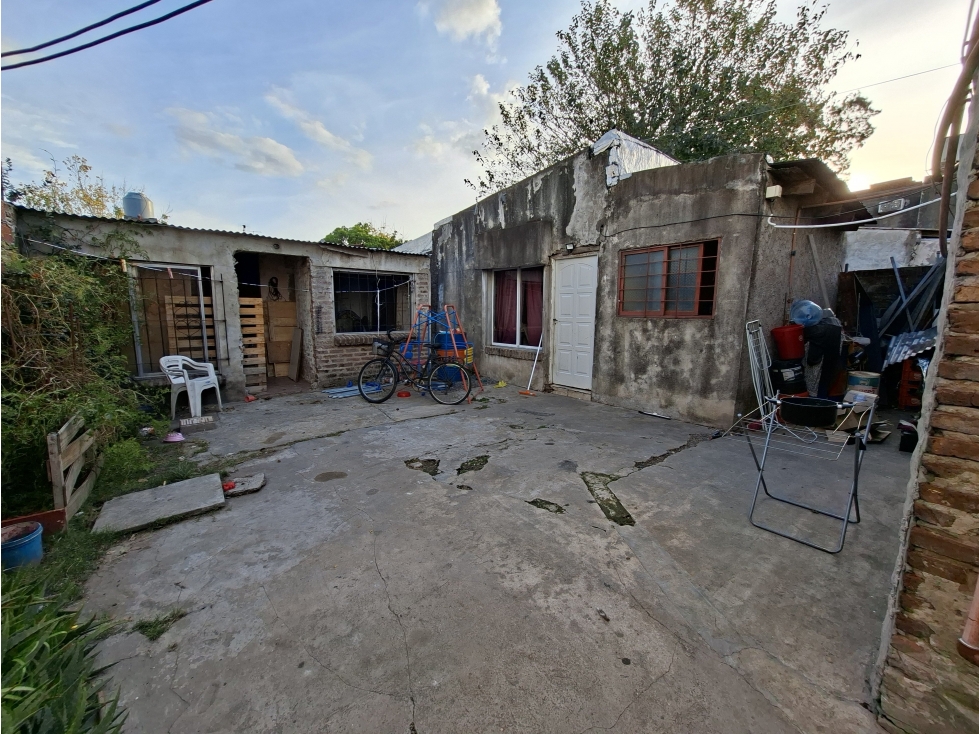 CASA FRENTE Y FONDO. CALLE CETIGNE - 6