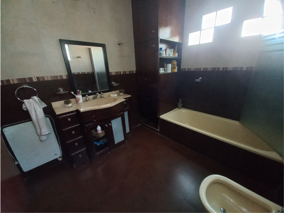 CASA Y DEPTO. EN CASANOVA CENTRO — foto 6