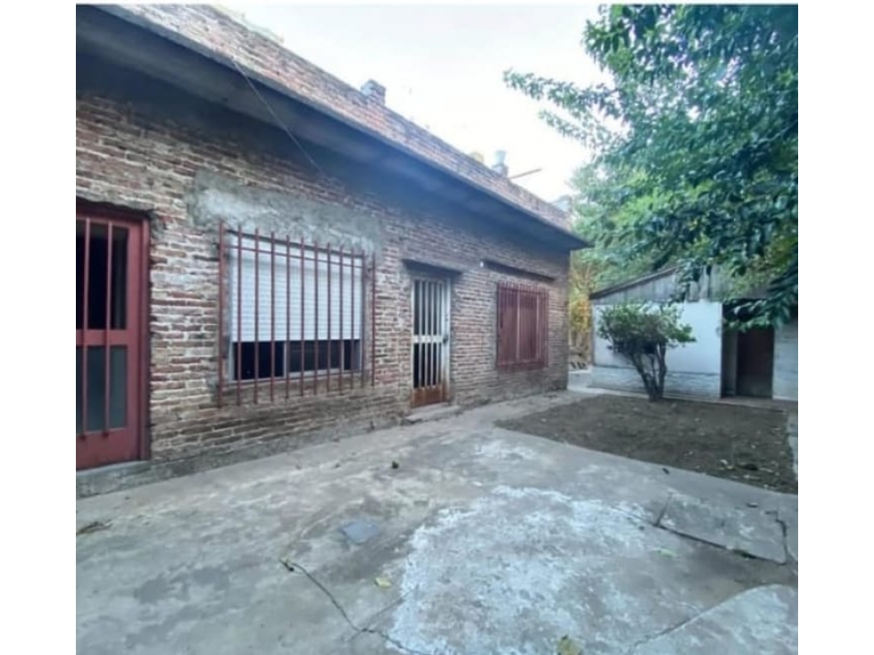 2 VIVIENDAS CON LOCAL SOBRE CARLOS CASARES - 5