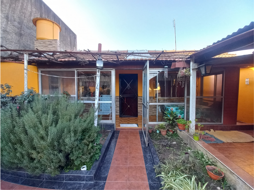 CASA VENTA CALLE DESEADO - 4
