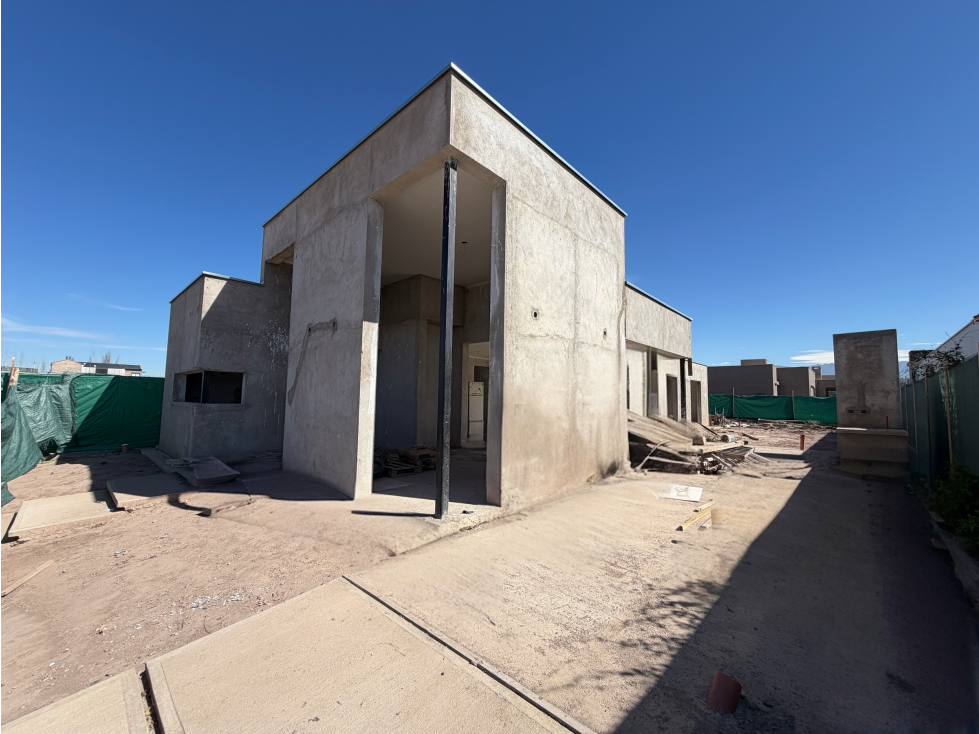 Venta casa en obra gruesa en lujan de cuyo con amenities - 3