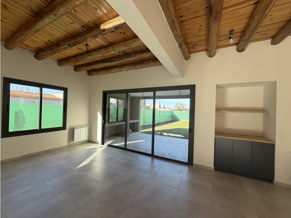 Venta casa 4 ambientes en Lujan de Cuyo - 2