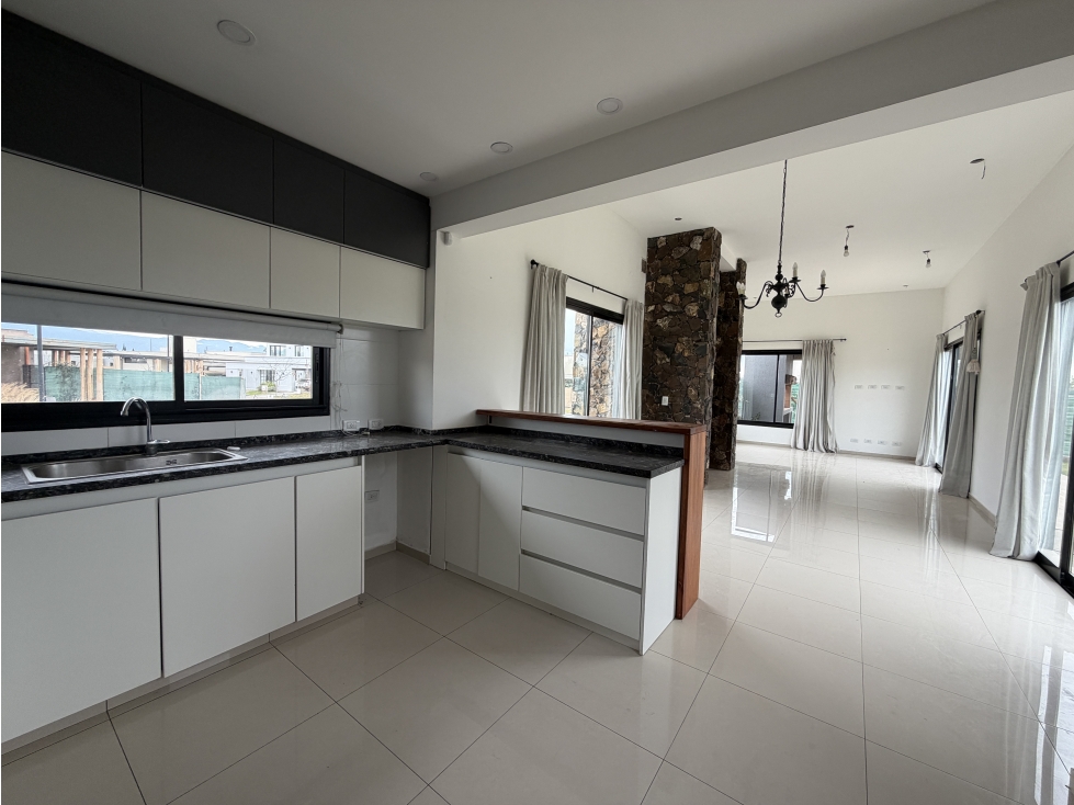 Venta casa 4 dormitorios en Maipú - 4
