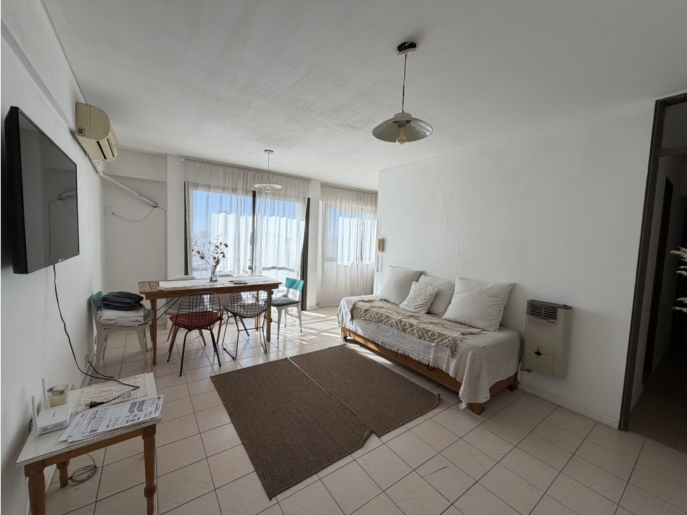 Alquiler departamento 4 ambientes en Capital - 1