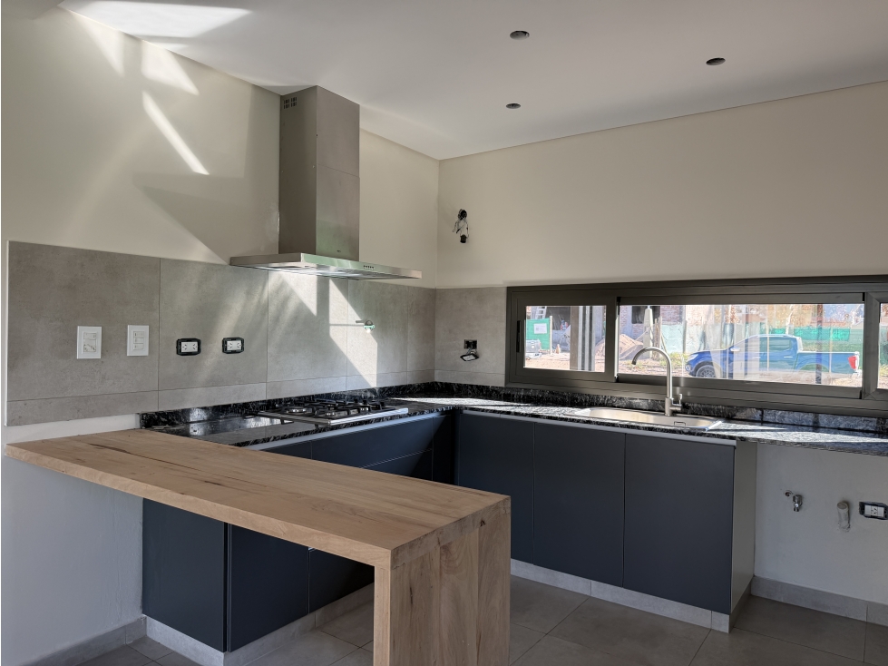 Venta casa 4 ambientes en Lujan de Cuyo - 6