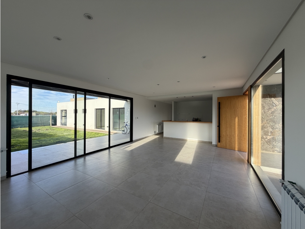 Venta Casa 4 ambientes en Lujan de Cuyo