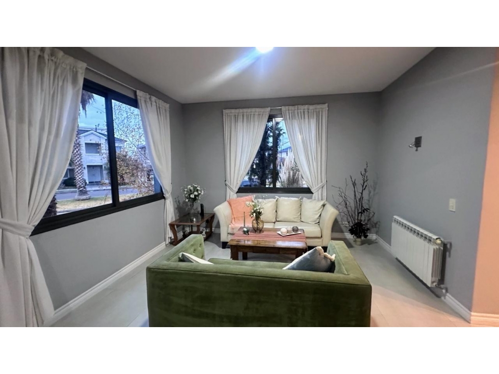Venta casa 4 dormitorios en Godoy Cruz Barrio Palmares - 2
