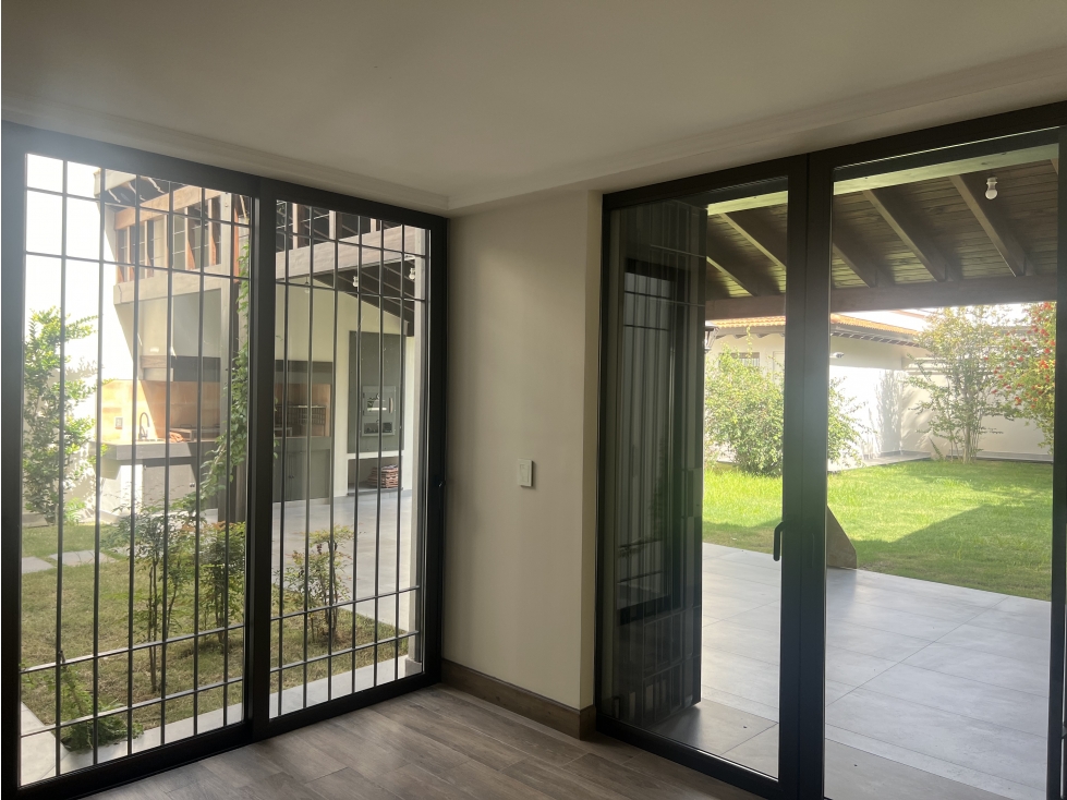 Venta Casa 5 dormitorios en Capital — foto 4