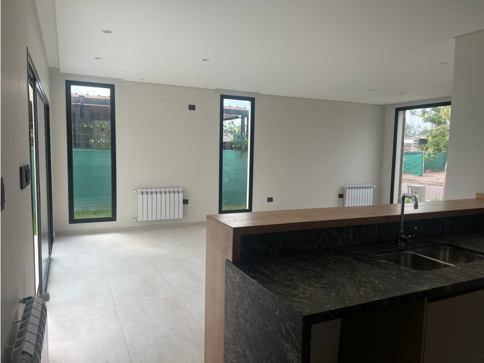 Venta casa 4 ambientes en Maipú - 3