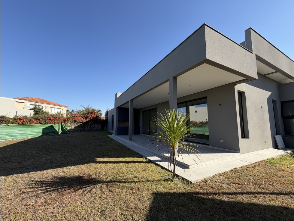 Venta casa 3 dormitorios en Godoy Cruz Barrio Palmares - 2