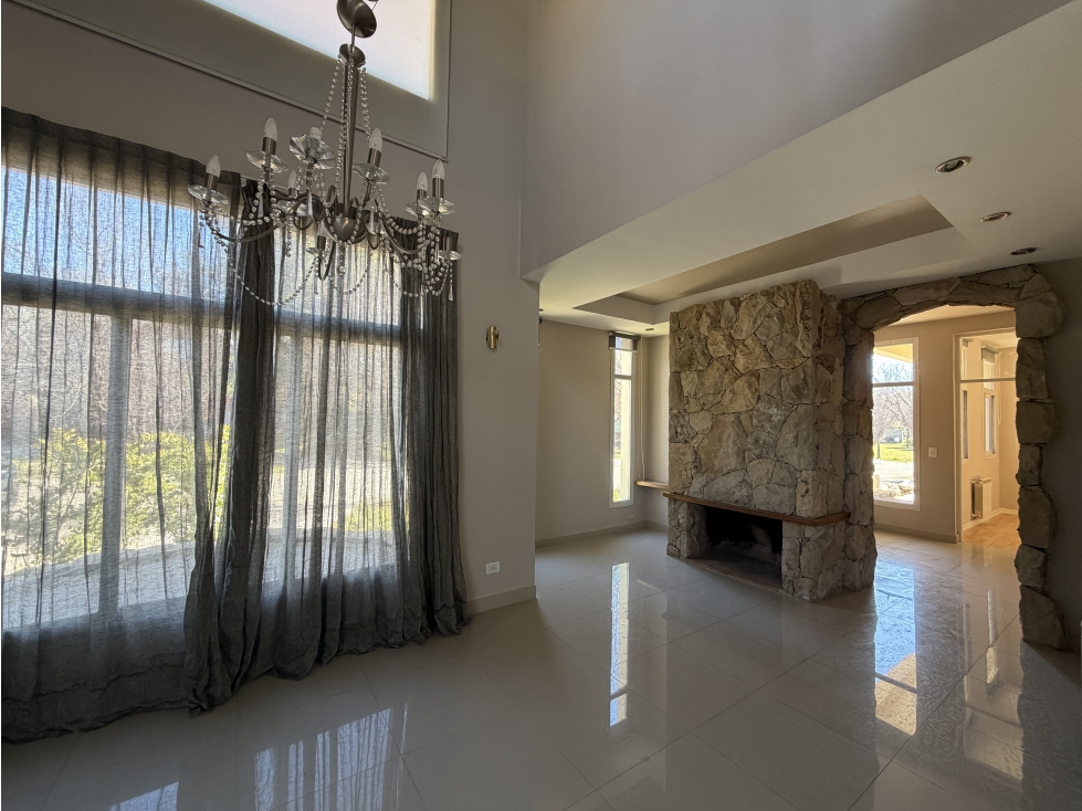 Alquiler Casa 4 dormitorios Lujan de Cuyo con Amenities - 2