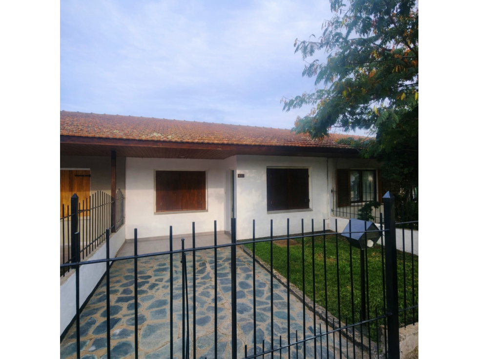 CHALET 3 AMB BARRIO ECHEPARE