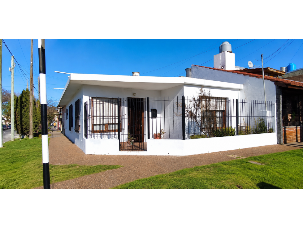 CASA AMERICANA 3 AMB CON LOZA