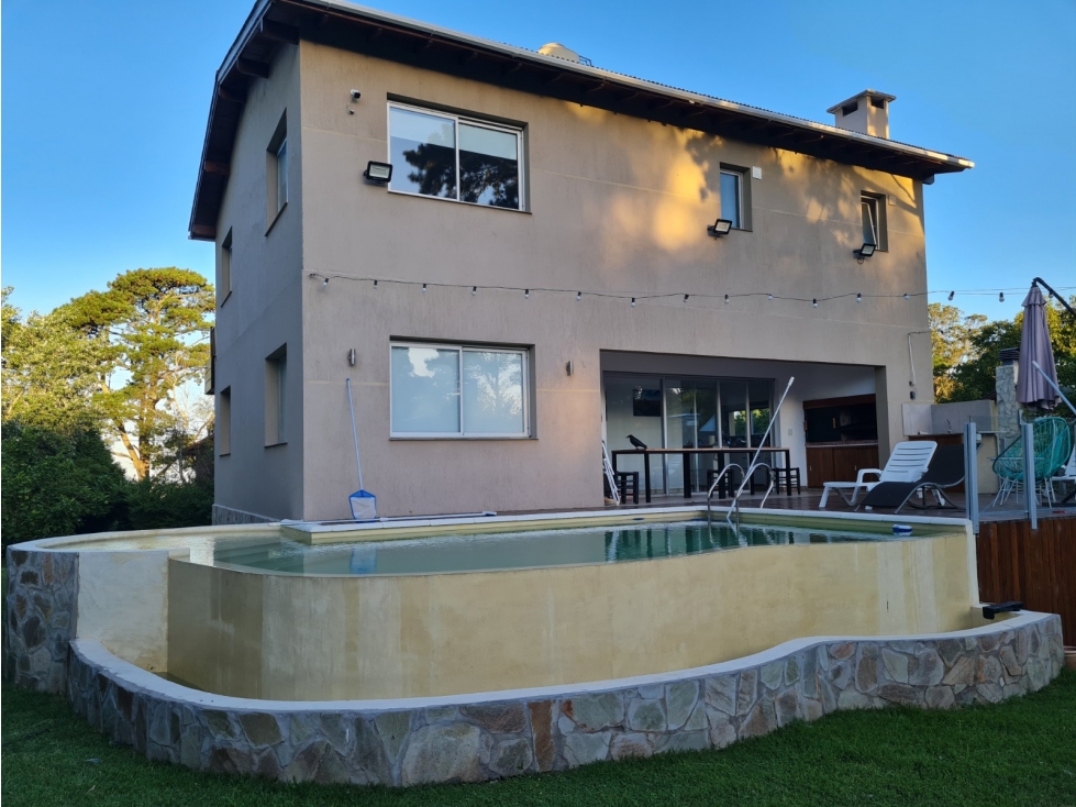SIERRA DE LOS PADRES CASA DE CUATRO AMBIENTES CON PISCINA — foto 3