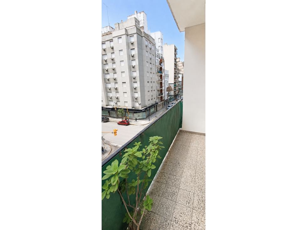 DEPTO 2 AMB CON DEPENDENCIA A LA CALLE BALCON APTO CRÉDITO — foto 3