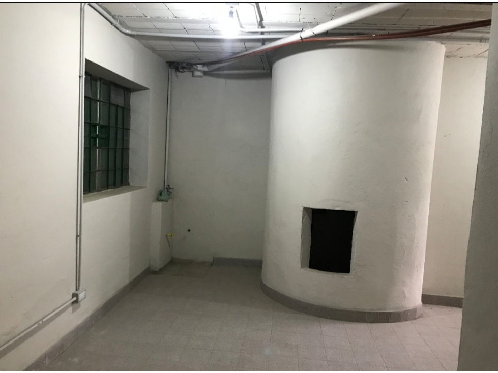 VENTA DE GALPÓN CON VIVIENDA Y PARQUE - 6