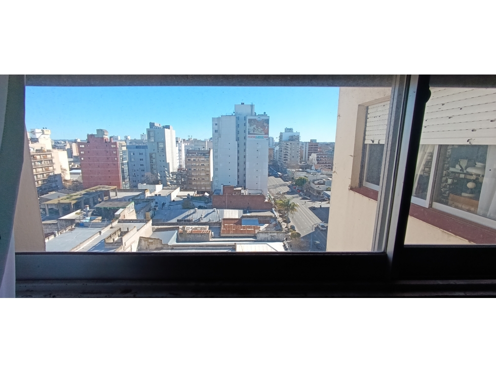 DEPTO EN PISO COMPLETO DE 4 AMB Y BAULERA APTO CRÉDITO — foto 5