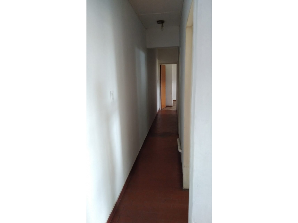 DEPTO 3 AMB AYOLAS Y POLONIA 2do PISO ESCALERA APTO CRÉDITO — foto 4