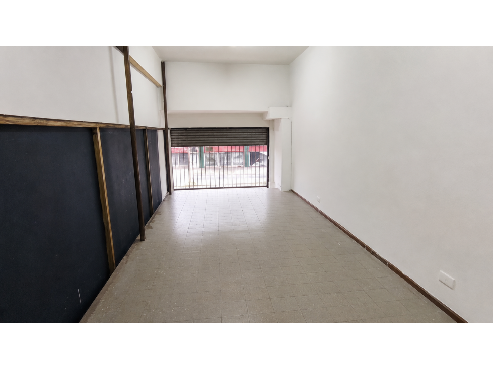 ALQUILER DE LOCAL PLENO CENTRO BELGRANO 2300 - 4