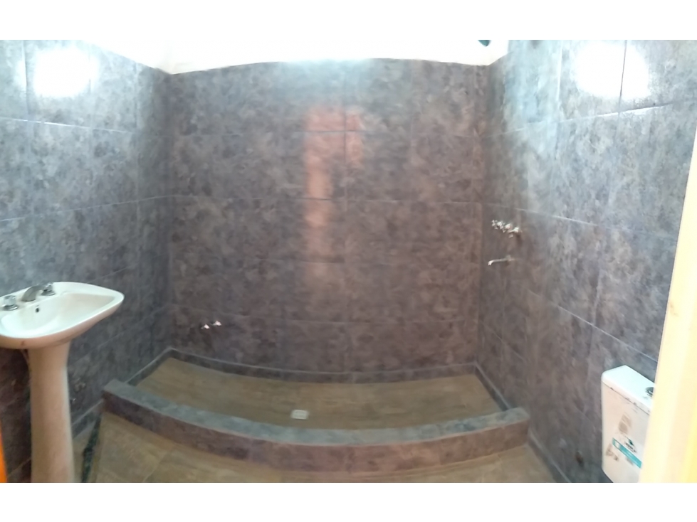Casa en venta en calle Urien Nº 8055, Virrey del Pino, Buenos Aires - 2
