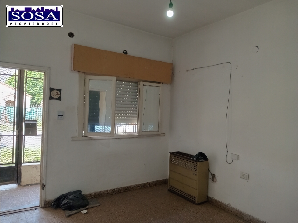 Casa en venta en Gonzalez Catan Centro Calle Simon Perez Nº 4120 - 2