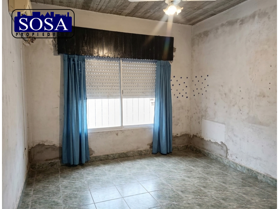 Casa en Gregorio de Laferrere Centro Calle Ezeiza Nº 5969 - 5