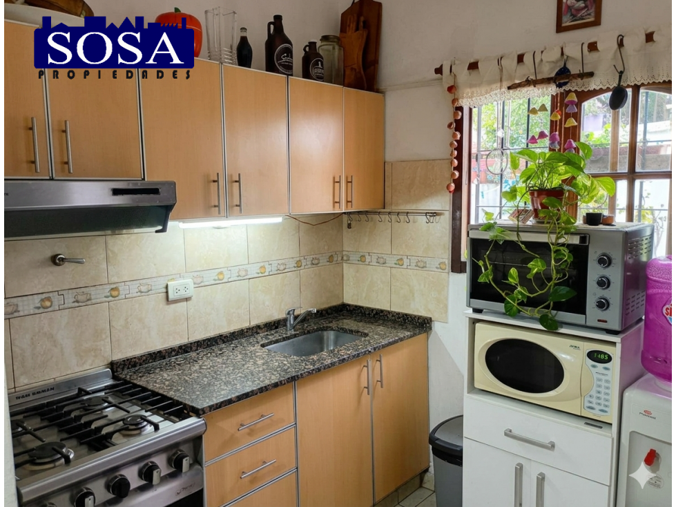 Casa en González Catan Centro Calle Gral. Rivas Nº 4578 - 3