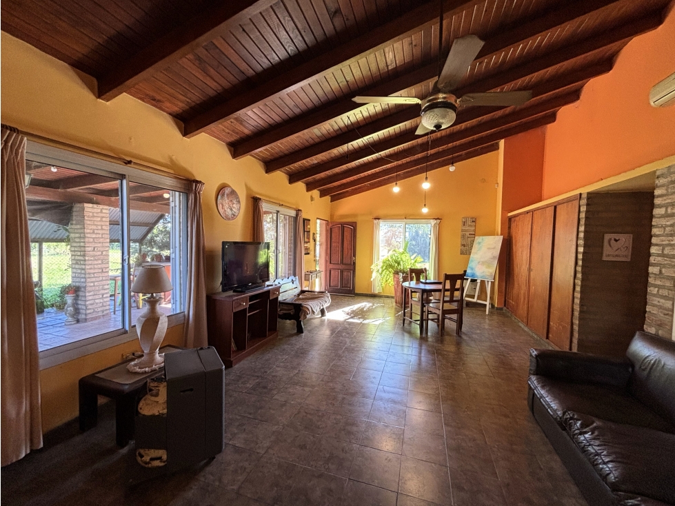 SE VENDE CASA 3 DORM EN B° PINARES - EN CERCANIA A PIEDRAS MORAS - 3