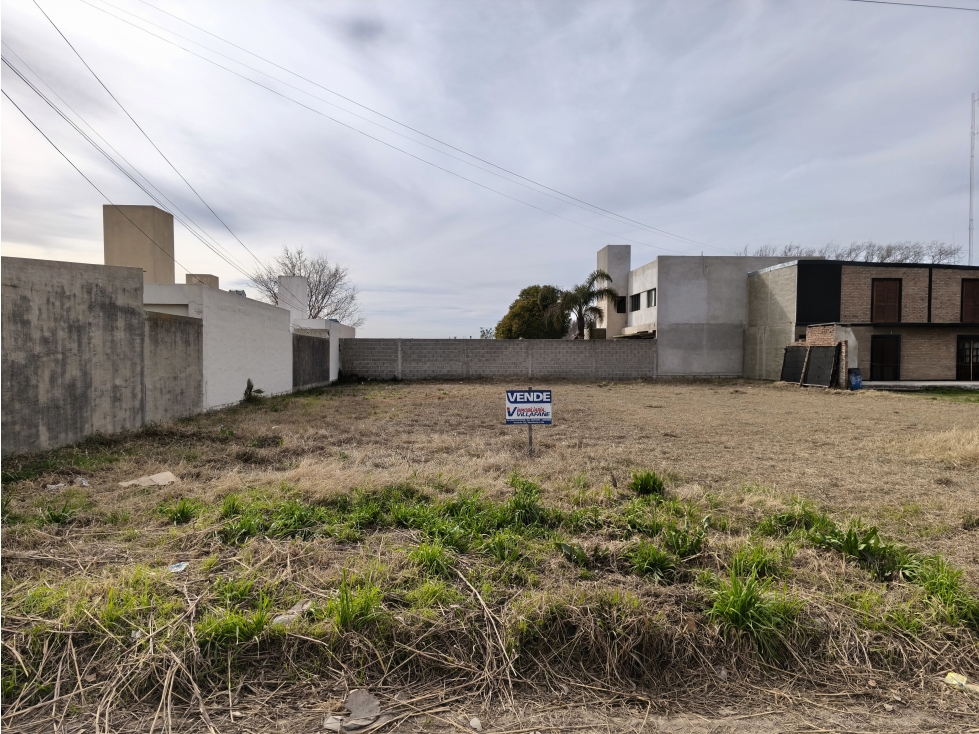 SE VENDE TERRENO EN B° SARMIENTO - RIO TERCERO - 2