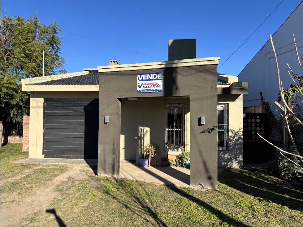 SE VENDE CASA 3 DORM EN B° PINARES - A METROS DE LA PLAZA CENTRAL - 1