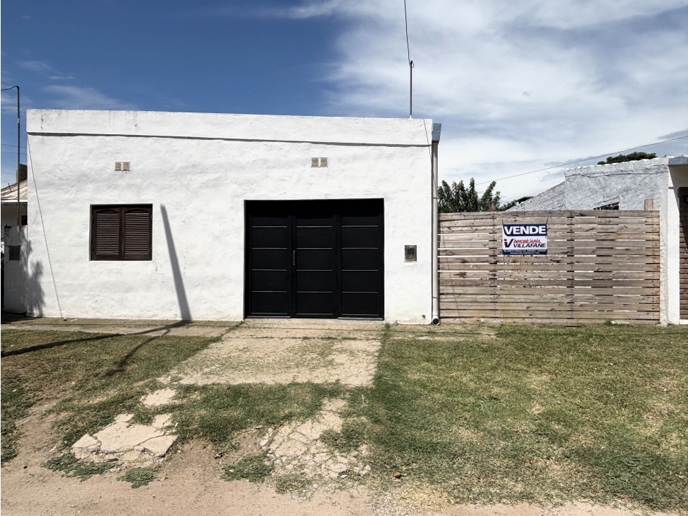 SE VENDE CASA DOS DORMITORIOS + LOCAL COMERCIAL EN ALMAFUERTE - 2