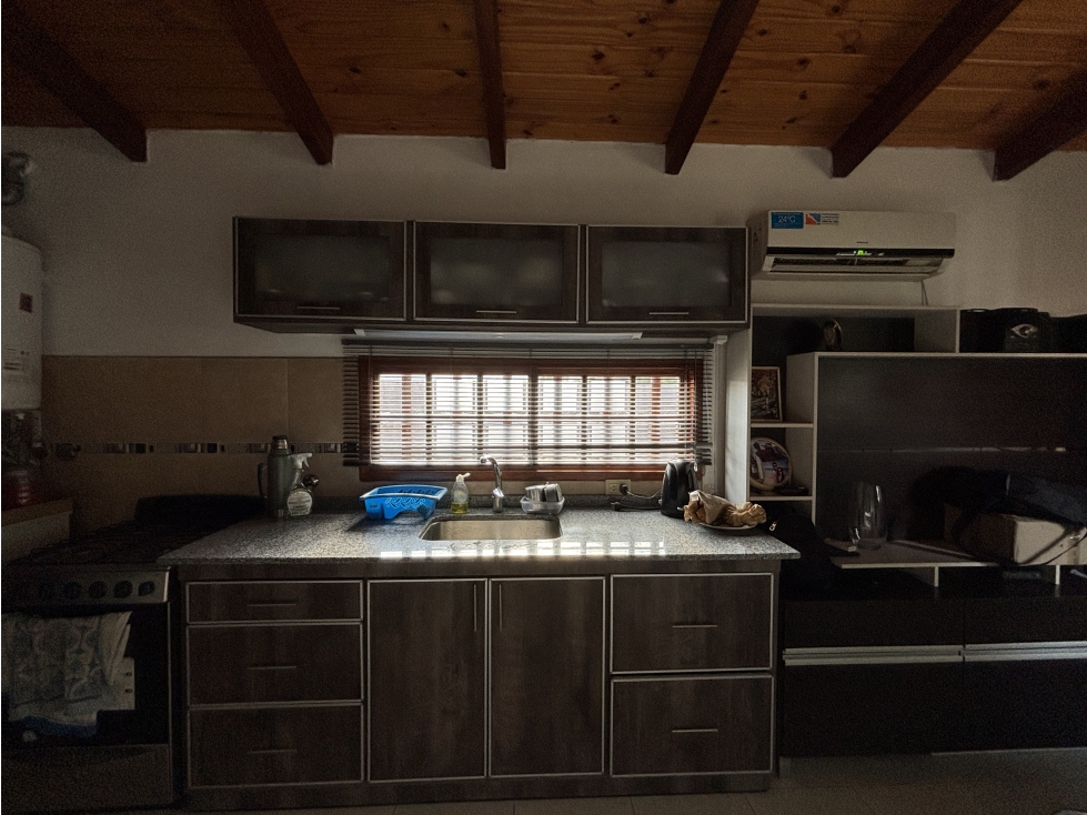 SE VENDE CASA EN PINARES CON PILETA - 4