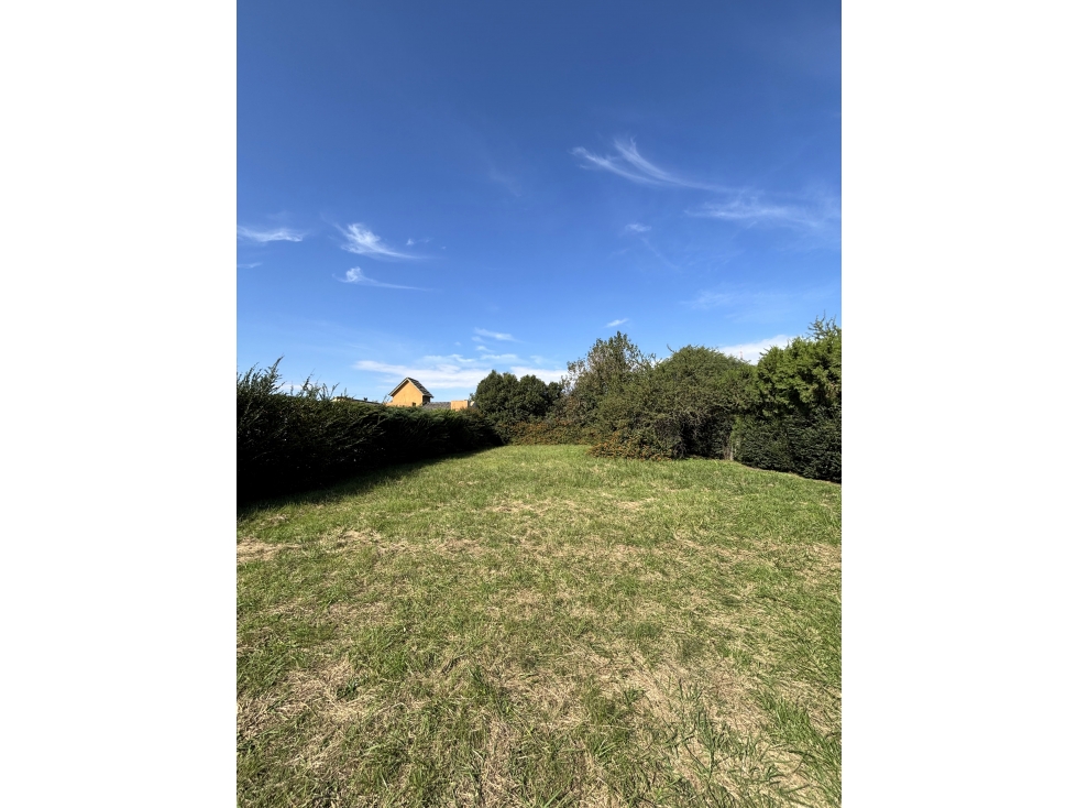 SE VENDE TERRENO EN B° PINARES - A METROS DEL LAGO PIEDRAS MORAS - 2