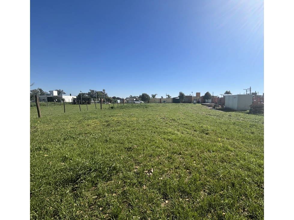 SE VENDE TERRENO EN TIERRAS DEL ESTE - 1° ETAPA - 4