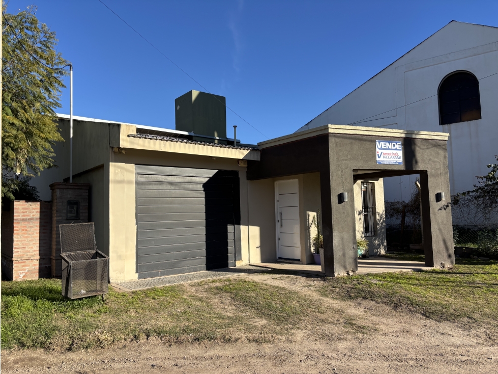 SE VENDE CASA 3 DORM EN B° PINARES - A METROS DE LA PLAZA CENTRAL - 2