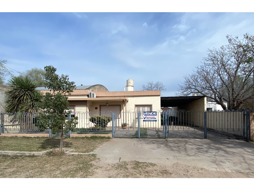 SE VENDE CASA 3 DORMITORIOS EN ALMAFUERTE - 2
