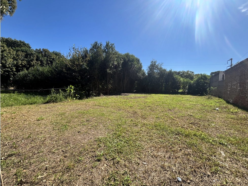 SE VENDE TERRENO FRENTE A PLAZA LAS HERAS - ALMAFUERTE - 3