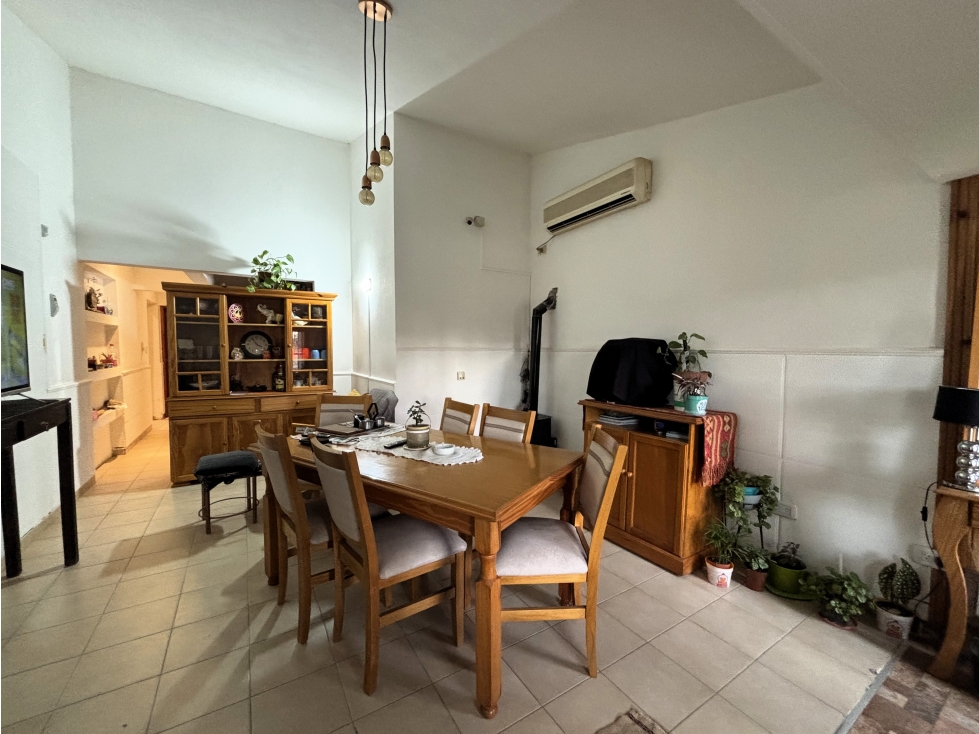 SE VENDE CASA 3 DORM EN B° PINARES - A METROS DE LA PLAZA CENTRAL - 3