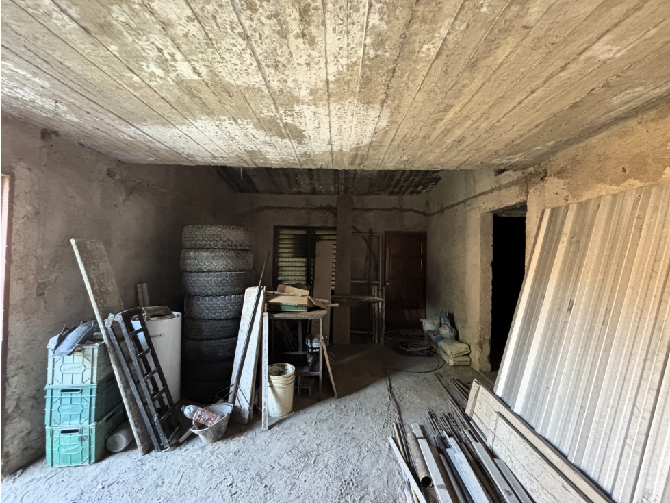 PROPIEDAD A TERMINAR EN AVDA DEAN FUNES - ALMAFUERTE - 3