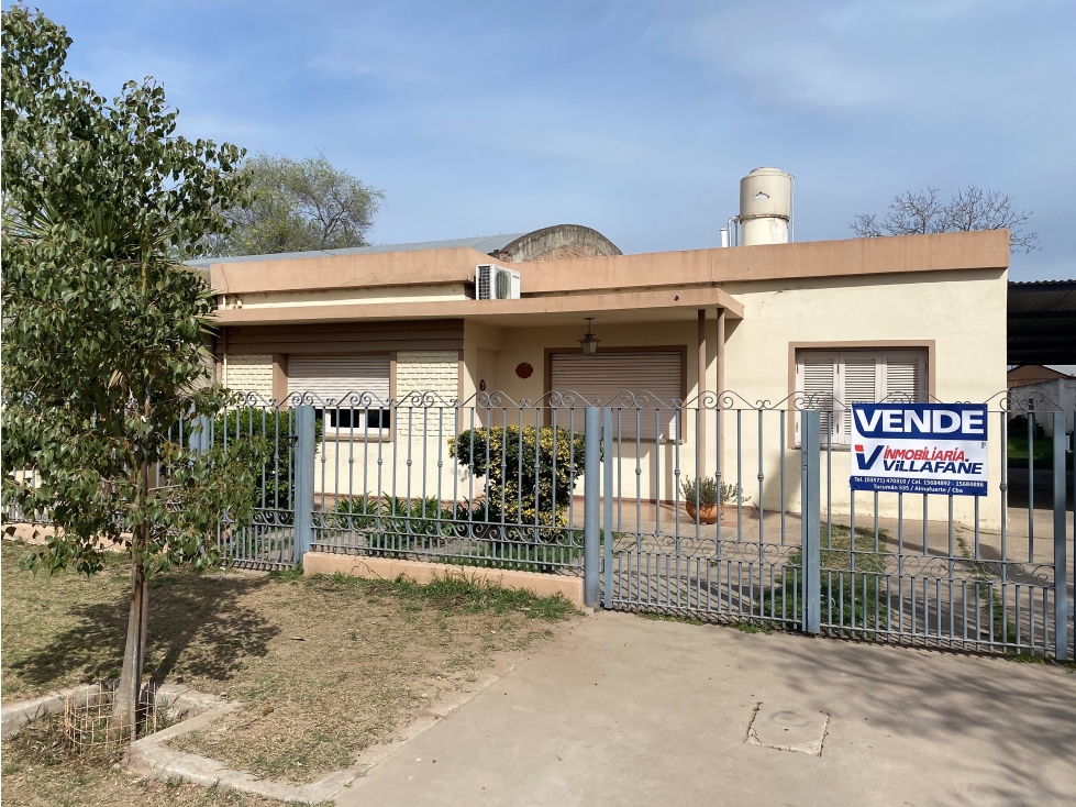 SE VENDE CASA 3 DORMITORIOS EN ALMAFUERTE - 1