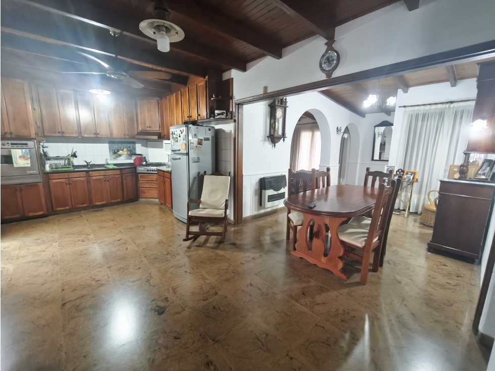 SE VENDE CASA 3 DORM. EN RIO 3, B° LAS VIOLETAS - APTA CREDITO HIP. — foto 4