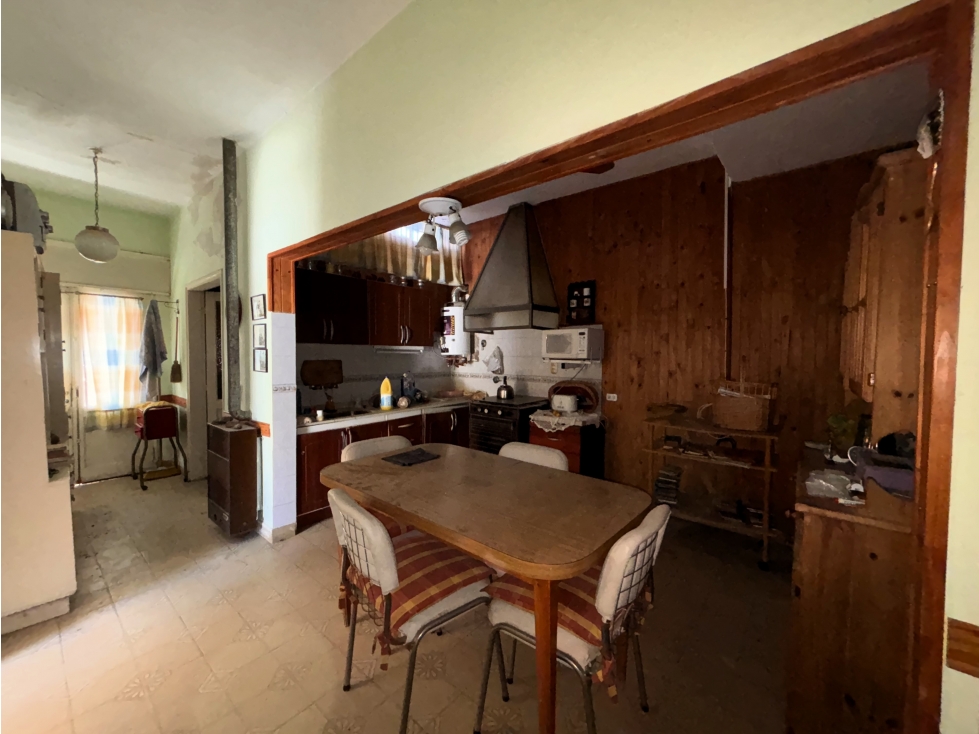 SE VENDE CASA CON LOCAL COMERCIAL EN EL CENTRO DE ALMAFUERTE - 6