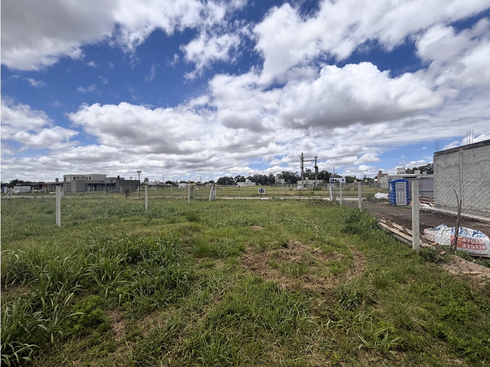 SE VENDE TERRENO EN TIERRAS DEL ESTE - 2° ETAPA - 3