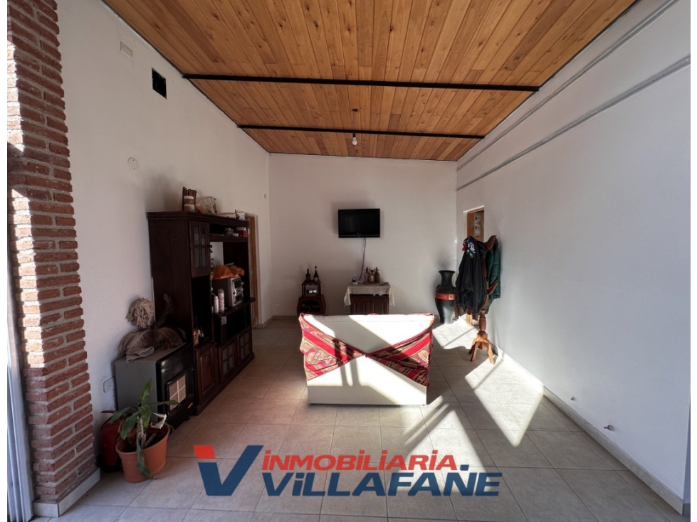 SE VENDE CASA DOS DORMITORIOS SOBRE PASAJE MA ELENA WOLSH - ALMAFUERTE - 4
