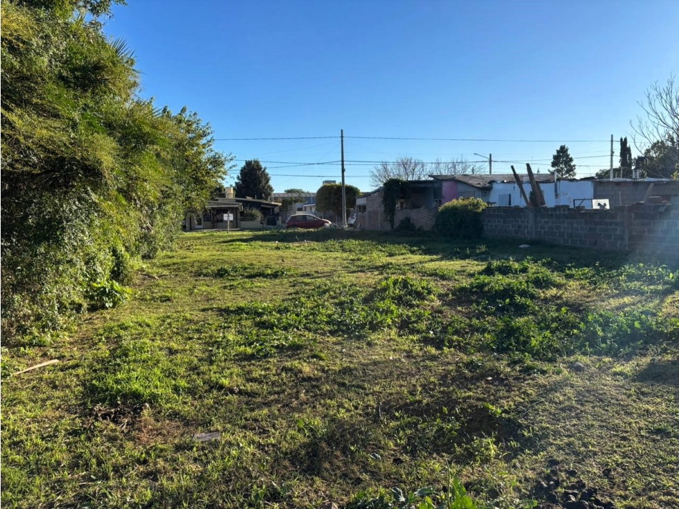 SE VENDE TERRENO SOBRE CALLE PASO - CON GAS NATURAL - ALMAFUERTE - 4